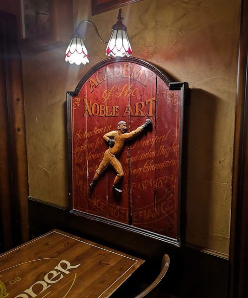 Detalle de la decoración de la cervecería Odonner